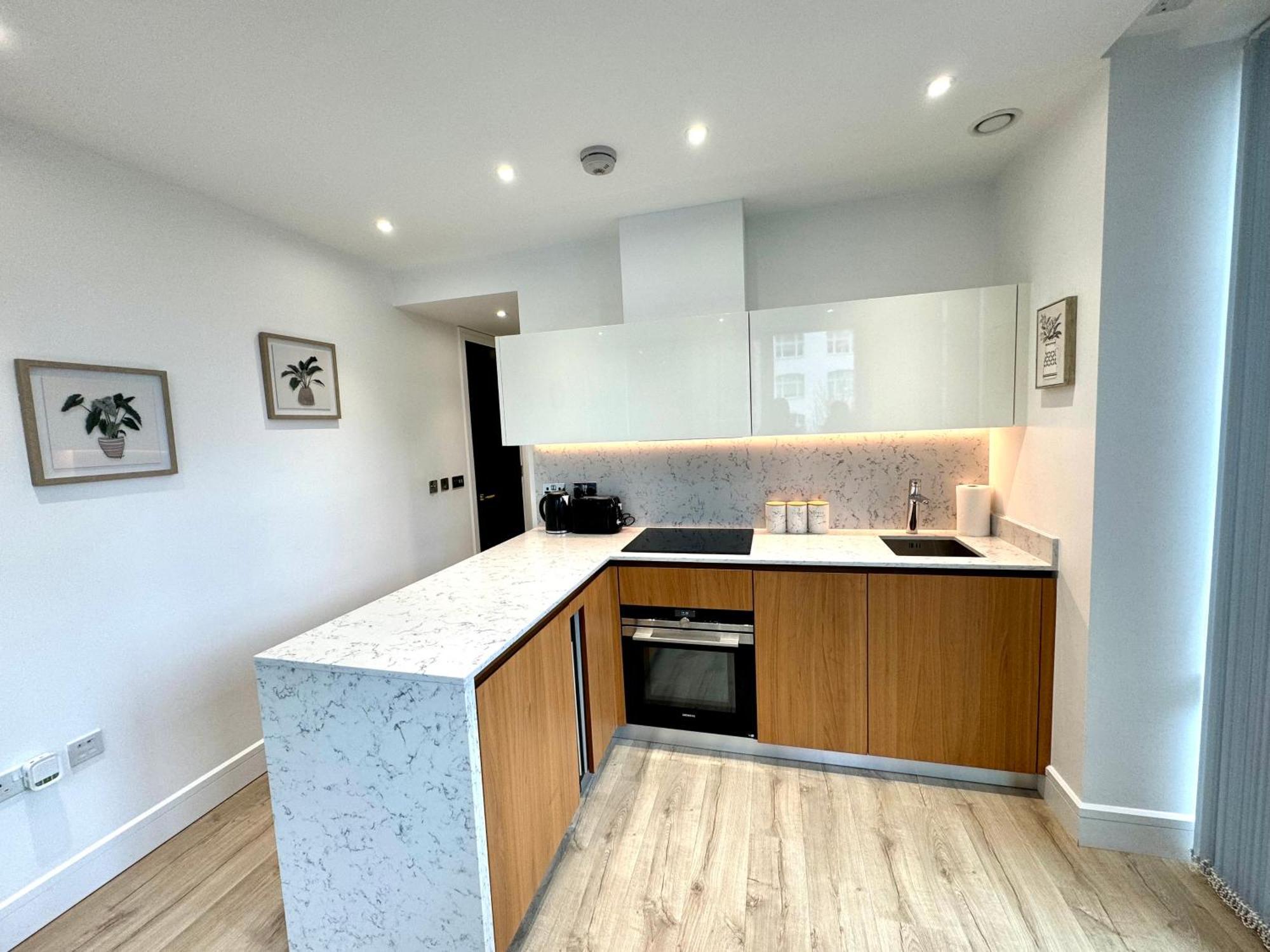 Tower Bridge, London Luxury Flat With Beautiful Garden Views Lejlighed Eksteriør billede